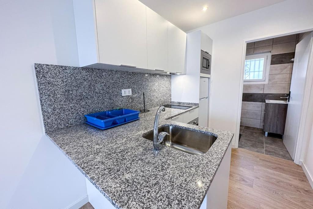 Can Romy Appartement T1 C - A 80M De La Plage De Cala Montgo L' Escala المظهر الخارجي الصورة